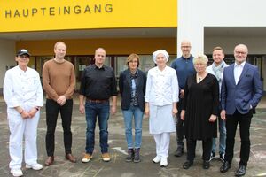 Vertreter von Globus, Schulverwaltungsamt, Schulelternbeirat, Schulleitung, Ortsbeirat Rübenach und SPD-Ratsfraktion