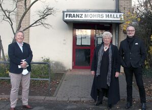 V.l.n.r.: Bürgermeisterin Ulrike Mohrs, Rm Marion Lipinski-Naumann, Rm Fritz Naumann